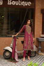 Maroon Elegant Maroon Gold Embroidered Kurta Set for Women - TLS