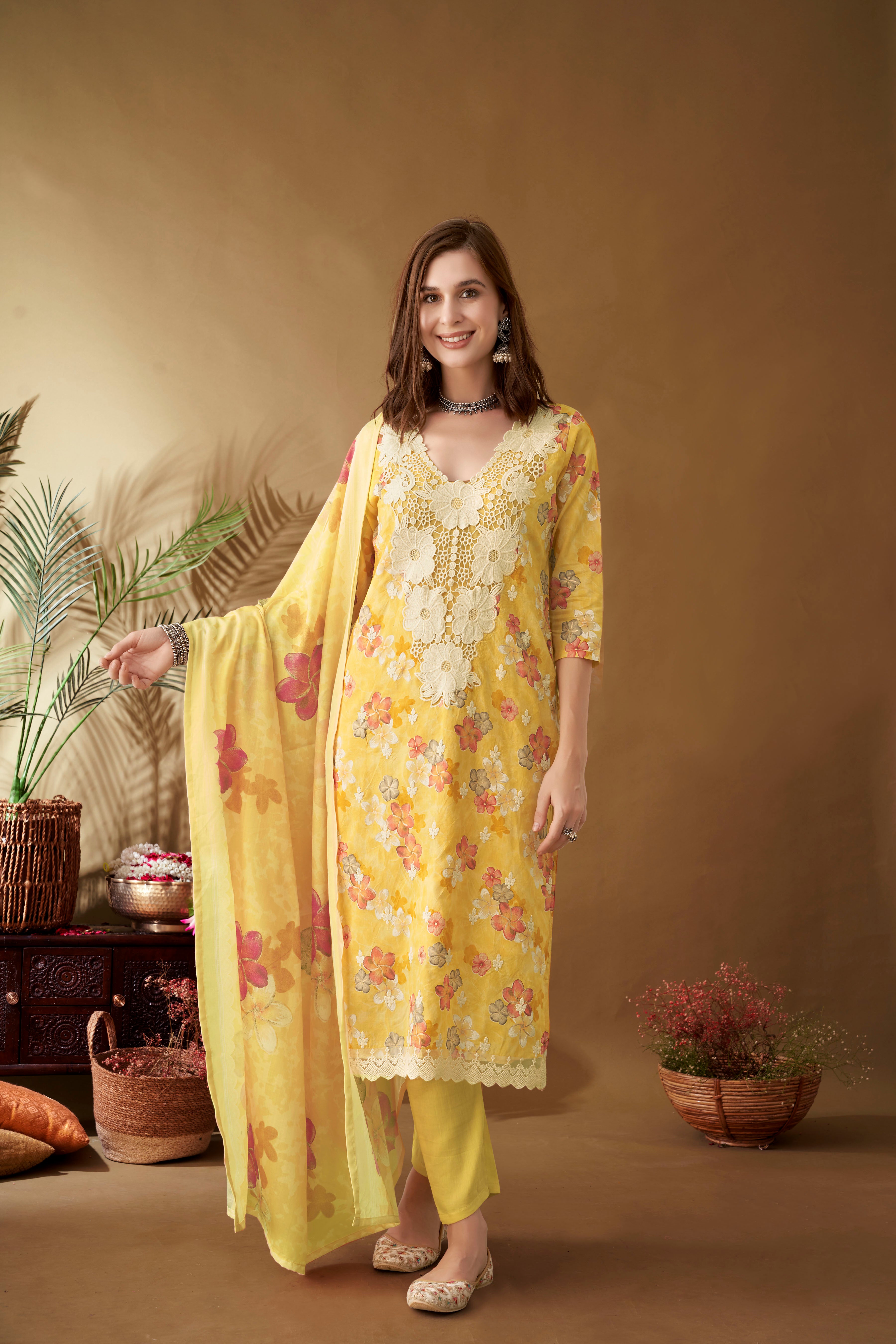 YellowFloralEmbroidaryPatchworkKurtaSetforWomen-TLS_6
