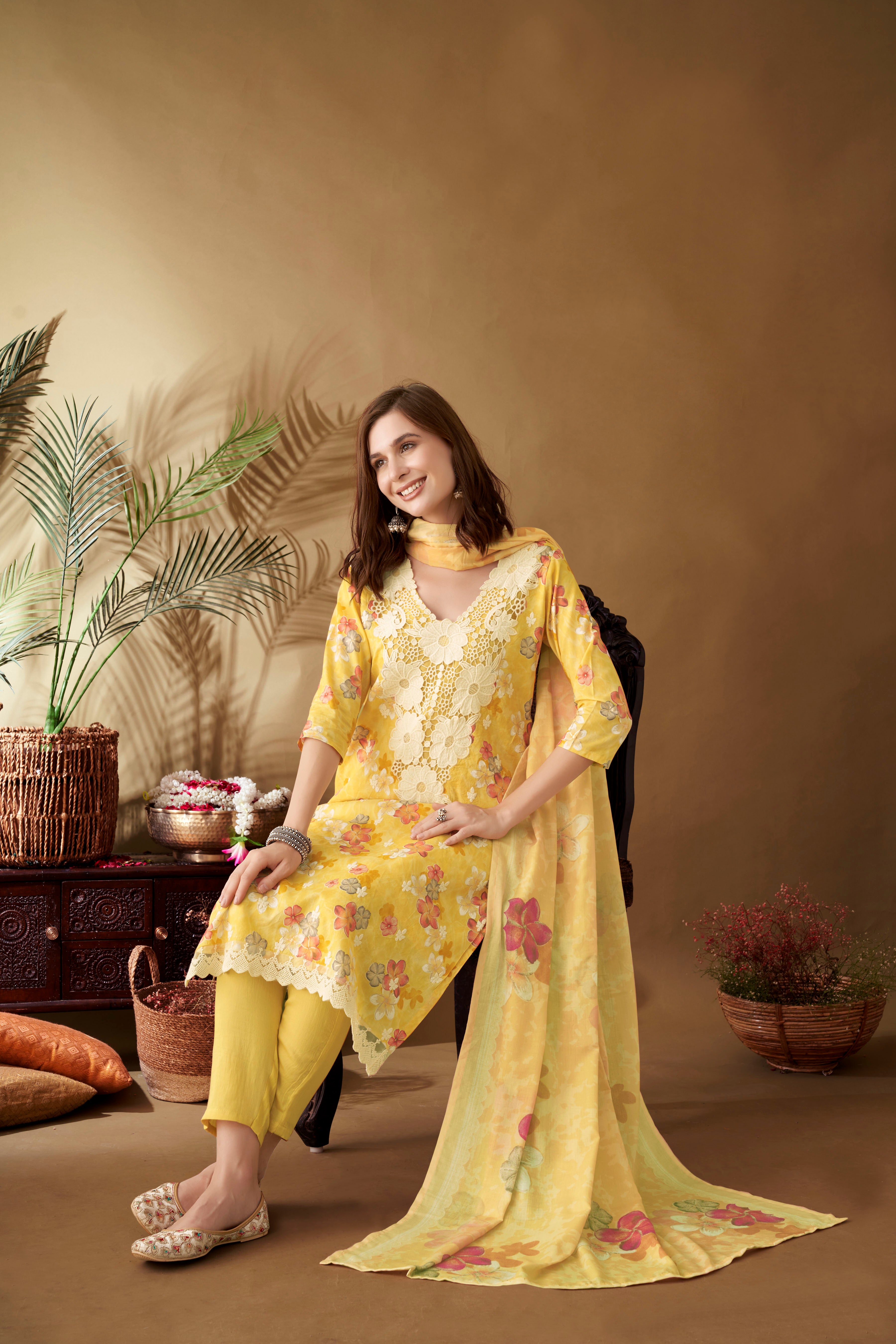 YellowFloralEmbroidaryPatchworkKurtaSetforWomen-TLS_7