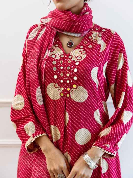 Pink Geometric Motifs Embroidery  Kurta Set for Women - TLS Main Image