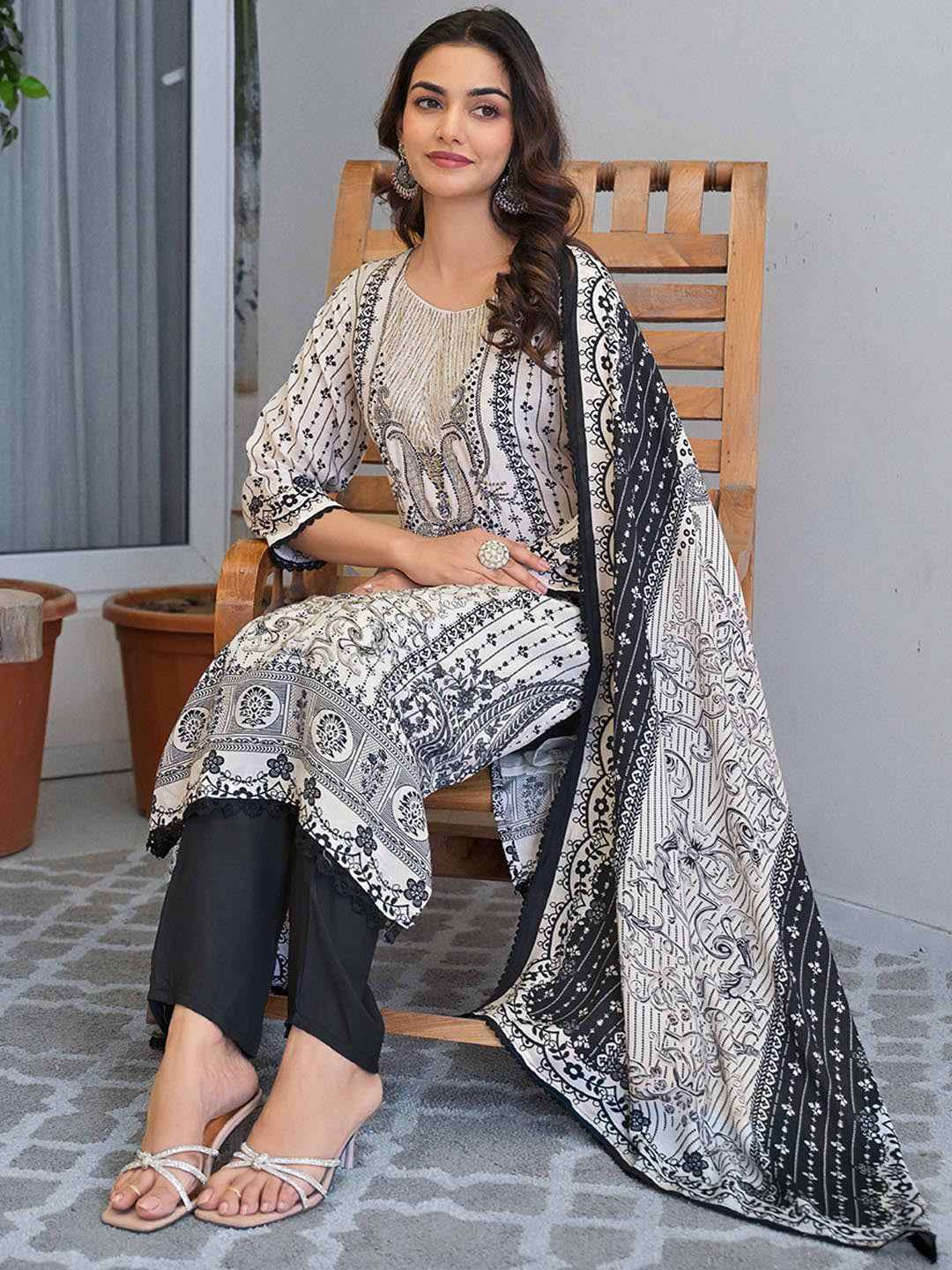 Black & White Embroidered  Kurta Set with Dupatta – The Layer Stories